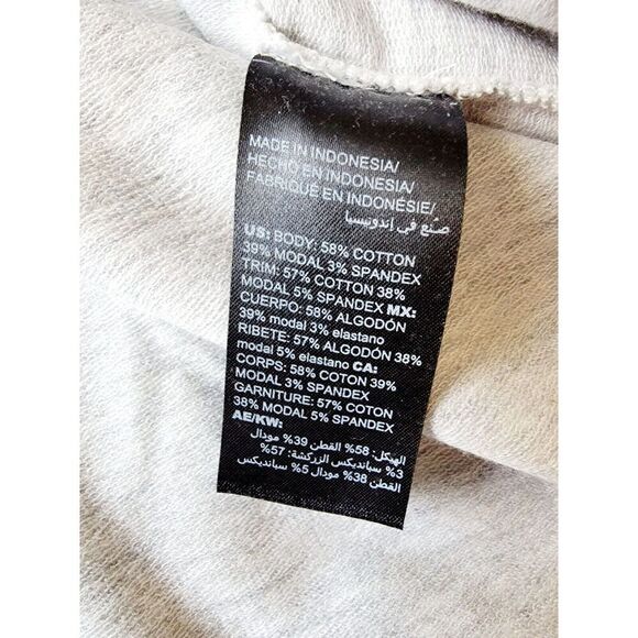 Chico's Zenergy 1 Mist Gray Tunic Pullover Sweatshirt Size M L/S Very Soft‎ Slit - Picture 7 of 7